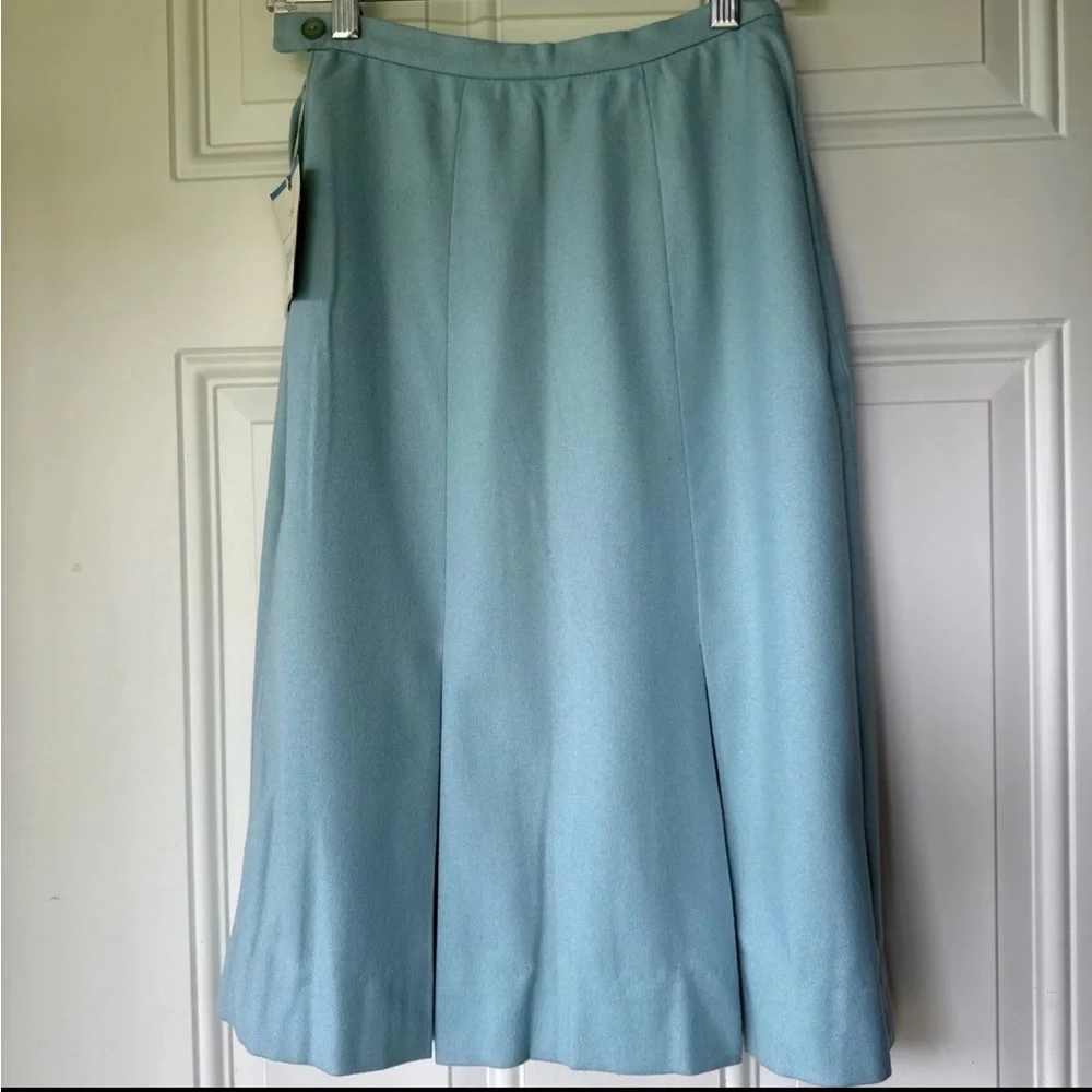 VTG Size 10 NWT Woman’s Jantzen 100% Wool Light Blue Pleated Skirt 24in Waist